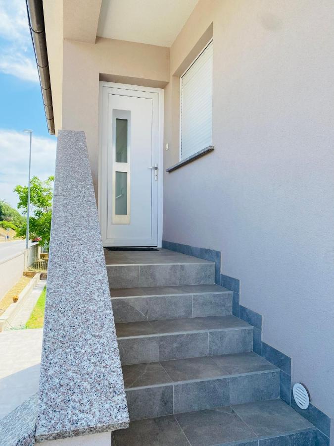 Apartman Elli *